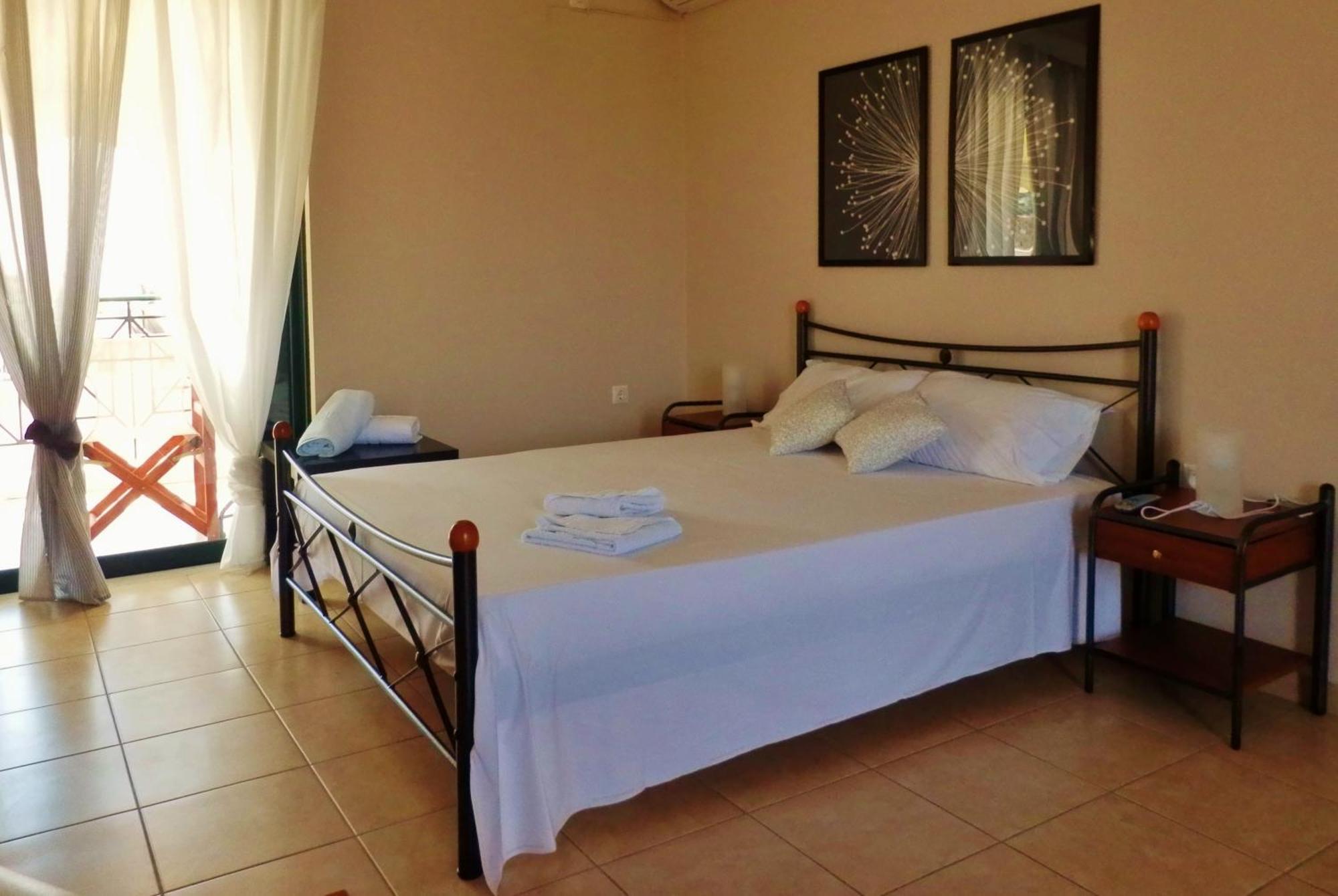 Sagini Boutique Hotel Loutra Edipsou (Evia) Quarto foto